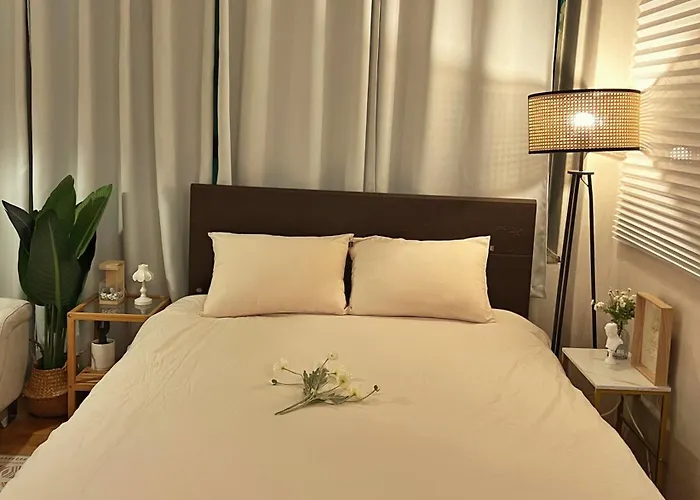 Spacious 3br Near Yeouido, Up To 10, 5 Min Metro Apartment Seoul