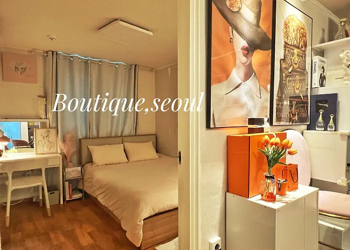Spacious 3br Near Yeouido, Up To 10, 5 Min Metro Apartment