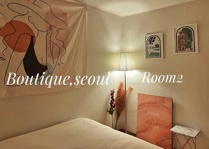 Spacious 3br Near Yeouido, Up To 10, 5 Min Metro * Seoul