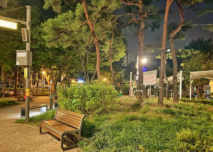 Spacious 3br Near Yeouido, Up To 10, 5 Min Metro *
