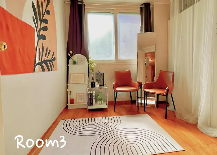Apartment Spacious 3br Near Yeouido, Up To 10, 5 Min Metro Seoul