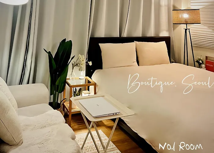 Spacious 3br Near Yeouido, Up To 10, 5 Min Metro Apartment