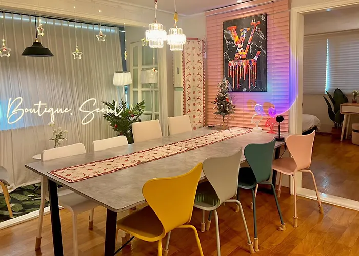 Spacious 3br Near Yeouido, Up To 10, 5 Min Metro Seoul
