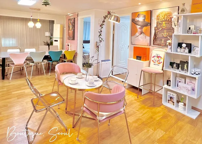 Apartment Spacious 3br Near Yeouido, Up To 10, 5 Min Metro *